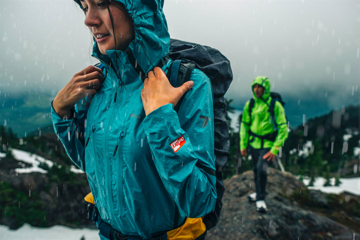 Nieuw: Columbia's Vederlicht Outdoor Regenjack