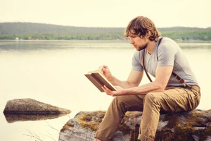 Zo kies je het beste survivalboek voor jouw volgende avontuur